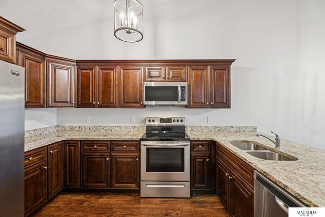 6630 N 12 Street, Lincoln, NE 68521