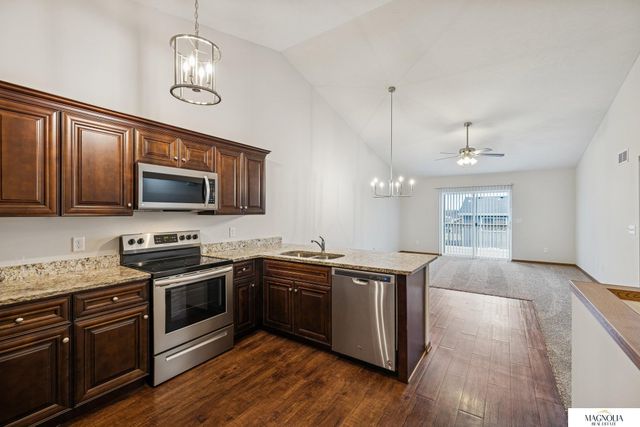 6630 N 12 Street, Lincoln, NE 68521