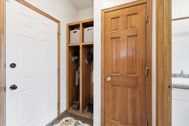 1081 S VIOLET LANE, Appleton, WI 54914
