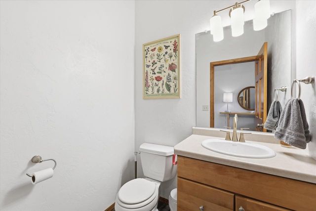1081 S VIOLET LANE, Appleton, WI 54914