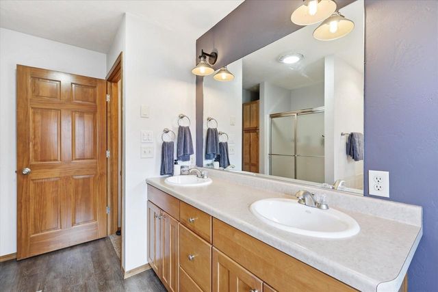 1081 S VIOLET LANE, Appleton, WI 54914