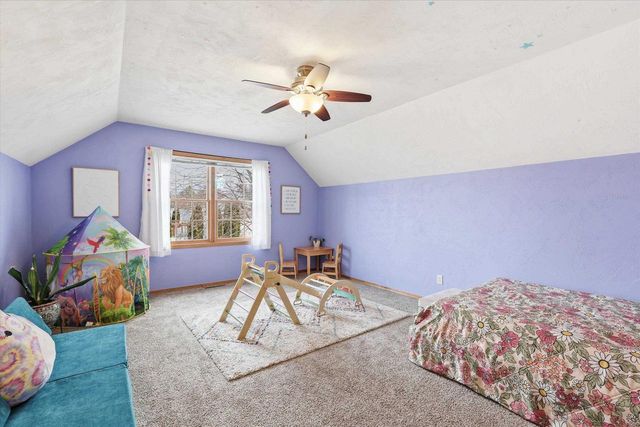 1081 S VIOLET LANE, Appleton, WI 54914