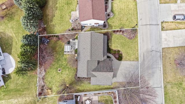 1081 S VIOLET LANE, Appleton, WI 54914