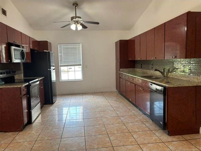 233 RED MAPLE DRIVE, Kissimmee, FL 34743