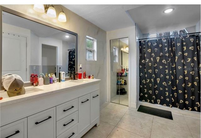 233 RED MAPLE DRIVE, Kissimmee, FL 34743