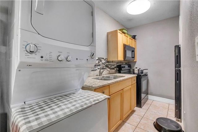 233 RED MAPLE DRIVE, Kissimmee, FL 34743