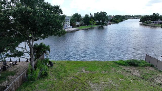560 7TH STREET S, Safety Harbor, FL 34695