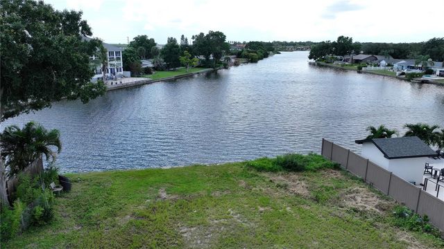 560 7TH STREET S, Safety Harbor, FL 34695