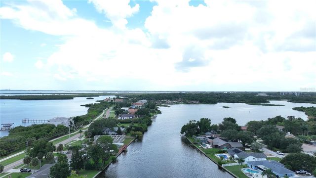 560 7TH STREET S, Safety Harbor, FL 34695