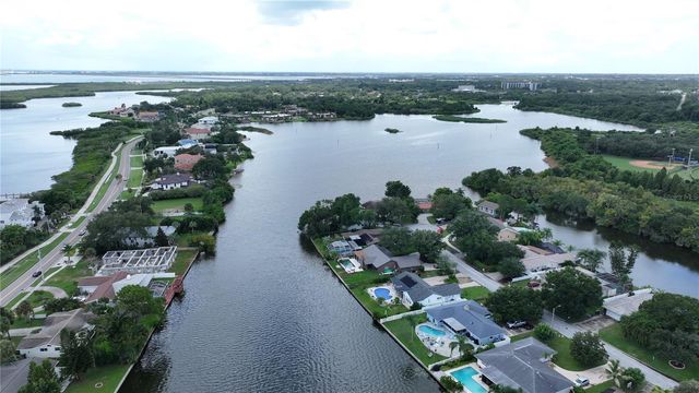 560 7TH STREET S, Safety Harbor, FL 34695