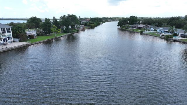 560 7TH STREET S, Safety Harbor, FL 34695