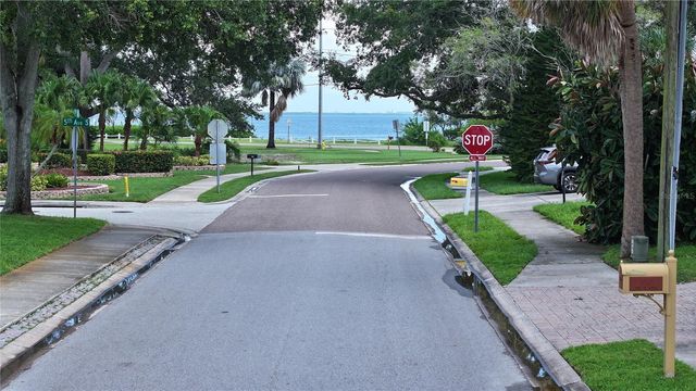 560 7TH STREET S, Safety Harbor, FL 34695