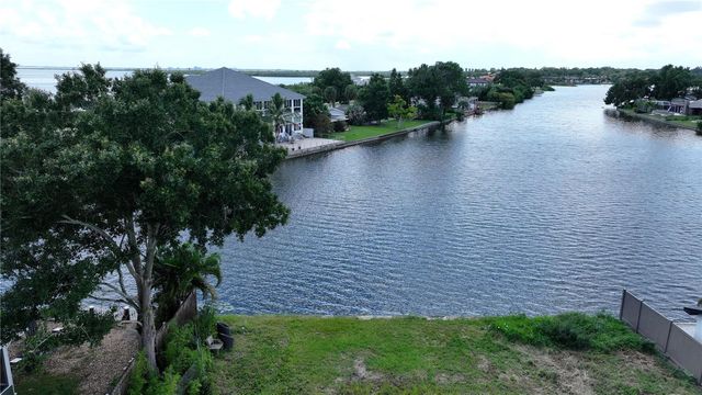 560 7TH STREET S, Safety Harbor, FL 34695