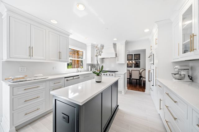 14037 S OAK RIDGE Drive, Homer Glen, IL 60491