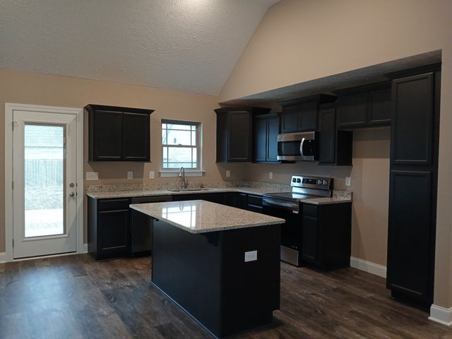 2101 Red Barn Road, Christiana, TN 37037