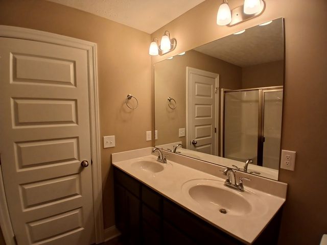 2101 Red Barn Road, Christiana, TN 37037