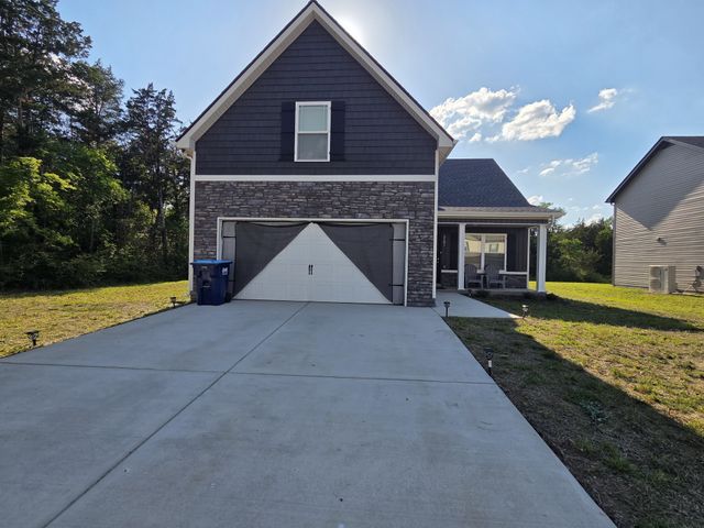 2101 Red Barn Road, Christiana, TN 37037