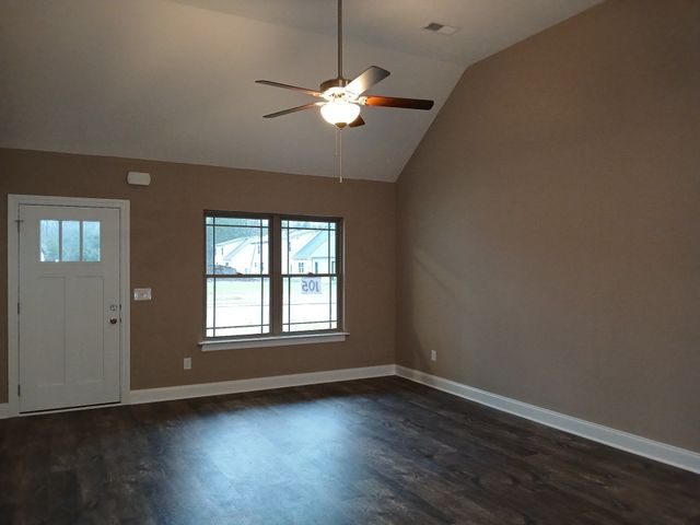 2101 Red Barn Road, Christiana, TN 37037