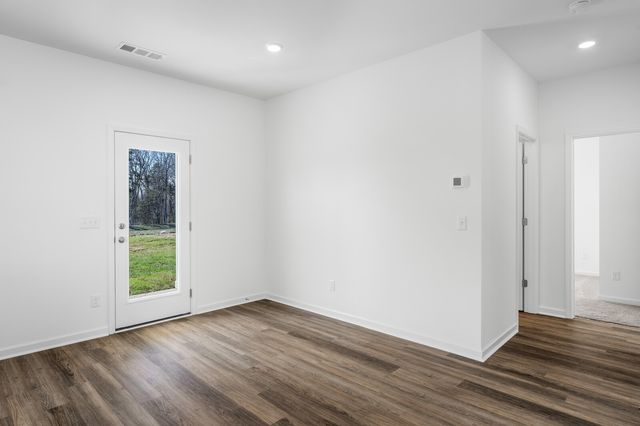 227 Idle Drive, Shelbyville, TN 37160