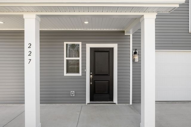 227 Idle Drive, Shelbyville, TN 37160