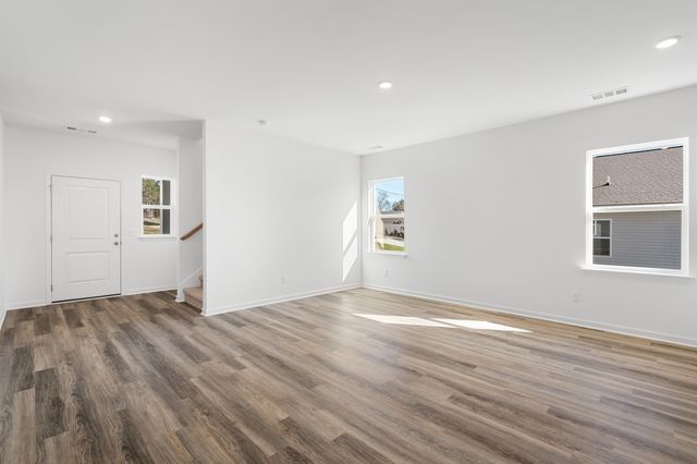 227 Idle Drive, Shelbyville, TN 37160