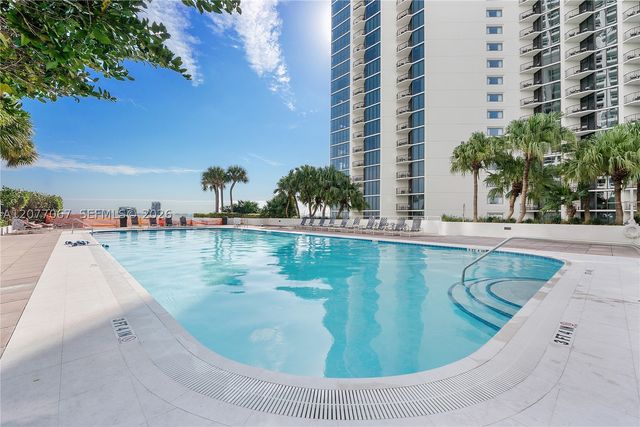 1717 N Bayshore Dr A-2434, Miami, FL 33132
