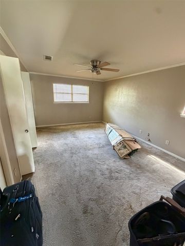 8012 Chapin Road, Benbrook, TX 76116