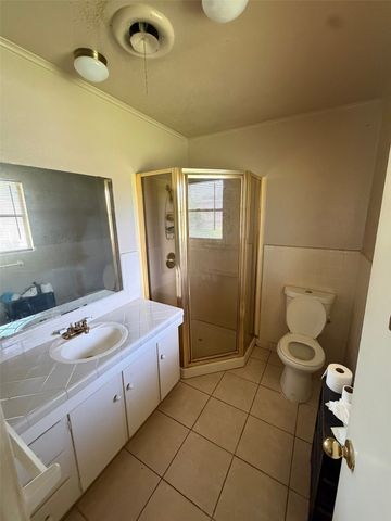 8012 Chapin Road, Benbrook, TX 76116