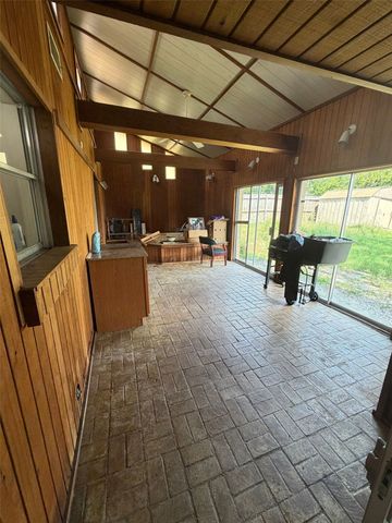 8012 Chapin Road, Benbrook, TX 76116