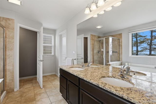 49378 Camarosa Lane, Macomb, MI 48044