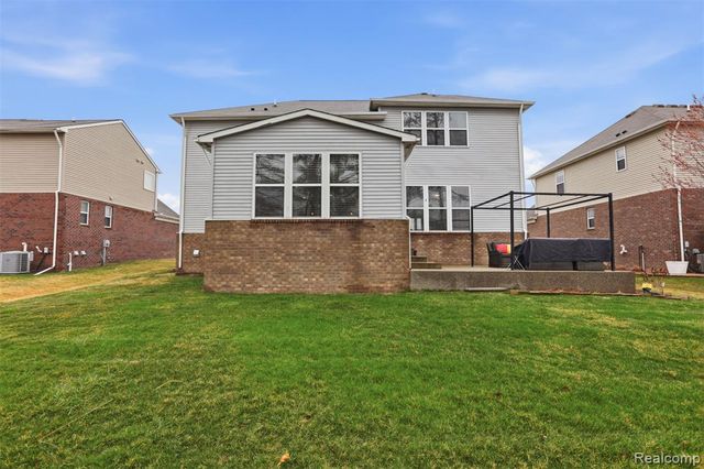 49378 Camarosa Lane, Macomb, MI 48044