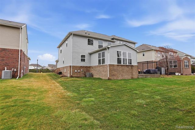 49378 Camarosa Lane, Macomb, MI 48044