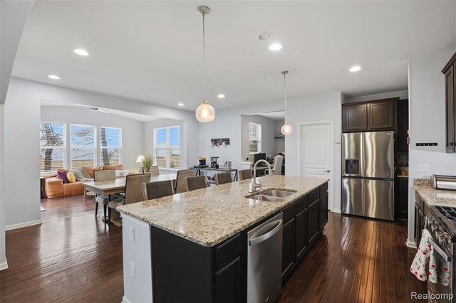 49378 Camarosa Lane, Macomb, MI 48044