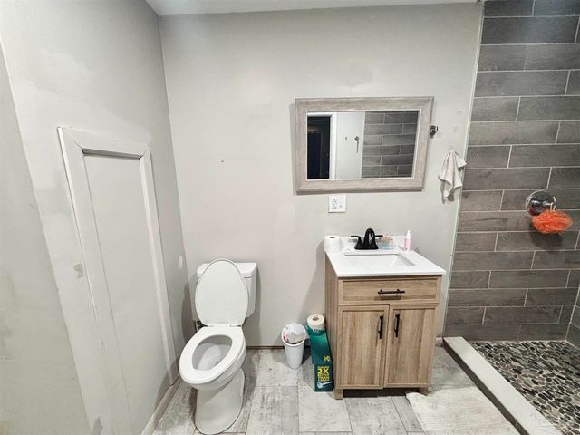 4832 W Spencer Field Rd, Pace, FL 32571