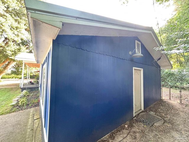 4832 W Spencer Field Rd, Pace, FL 32571