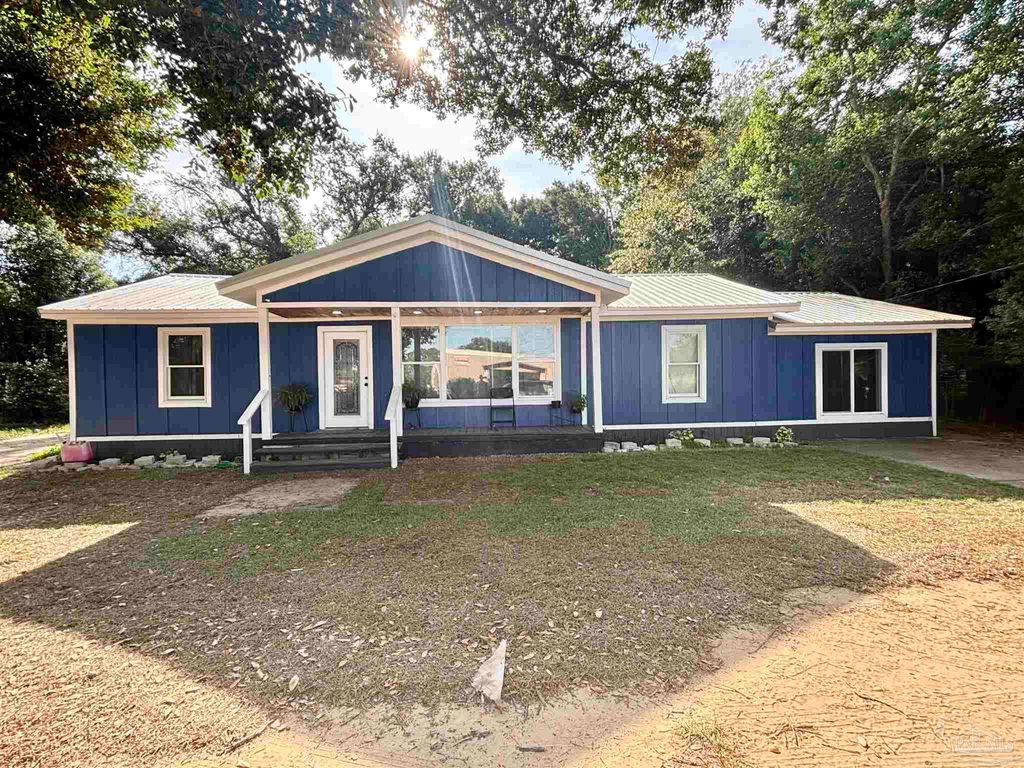 4832 W Spencer Field Rd, Pace, FL 32571