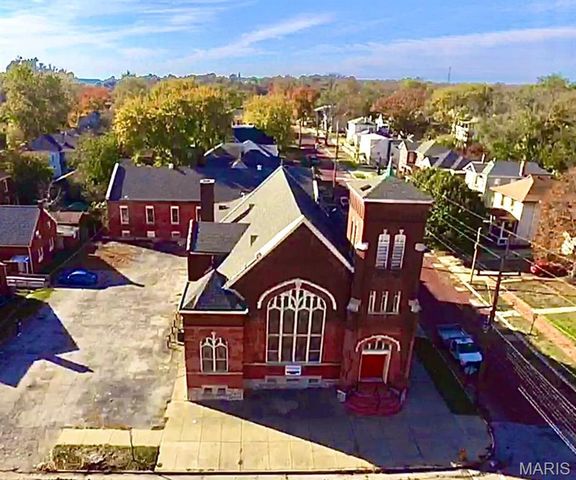720 Henry Street, Alton, IL 62002