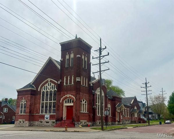 720 Henry Street, Alton, IL 62002