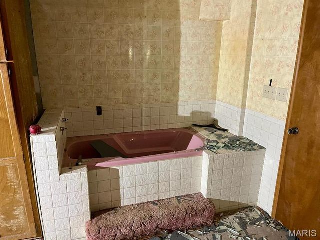 720 Henry Street, Alton, IL 62002