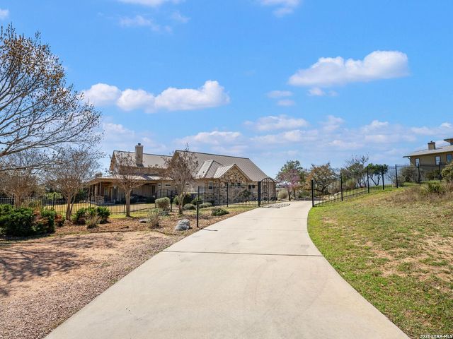 432 Starling Pass, Spring Branch, TX 78070