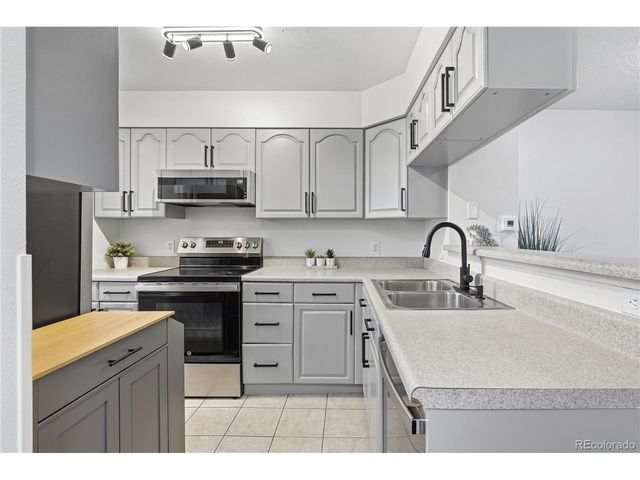 10701 W Dartmouth Ave, Lakewood, CO 80227