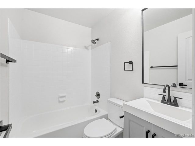 10701 W Dartmouth Ave, Lakewood, CO 80227