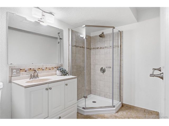 10701 W Dartmouth Ave, Lakewood, CO 80227