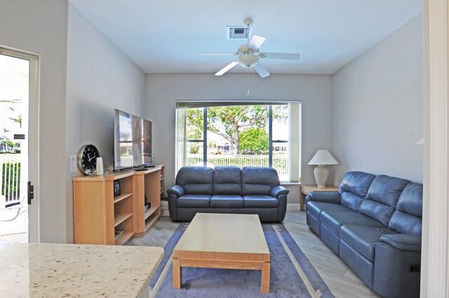 714 Pinehurst Way, Palm Beach Gardens, FL 33418