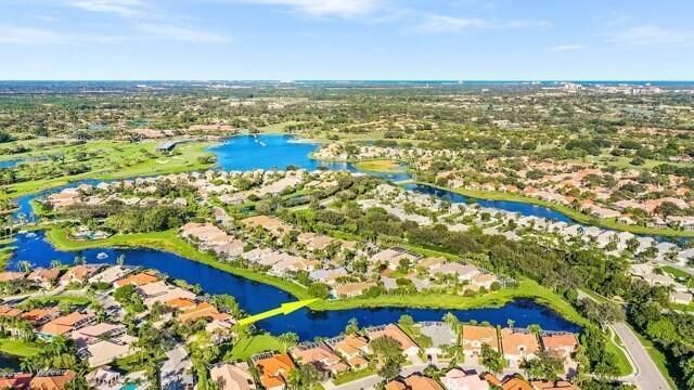 714 Pinehurst Way, Palm Beach Gardens, FL 33418