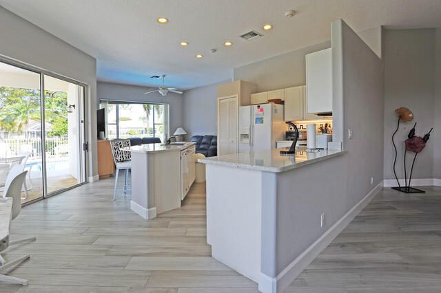 714 Pinehurst Way, Palm Beach Gardens, FL 33418