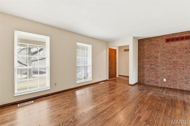 11625 Mehl Avenue, Florissant, MO 63033