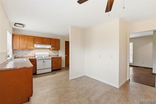 11625 Mehl Avenue, Florissant, MO 63033