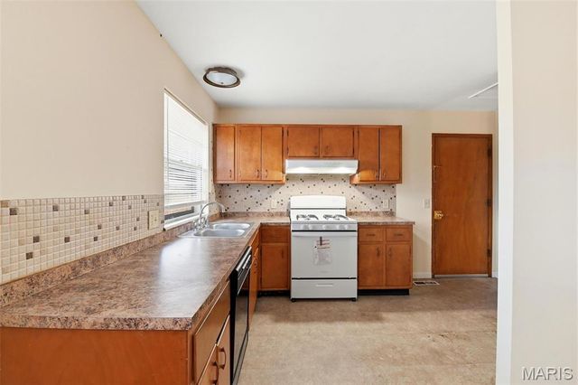 11625 Mehl Avenue, Florissant, MO 63033