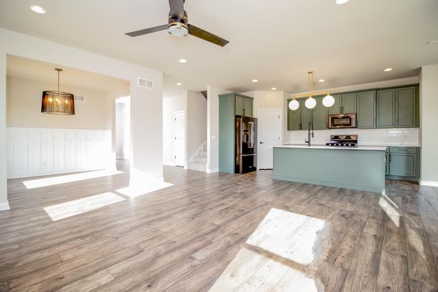 7620 E 115th Avenue, Crown Point, IN 46307